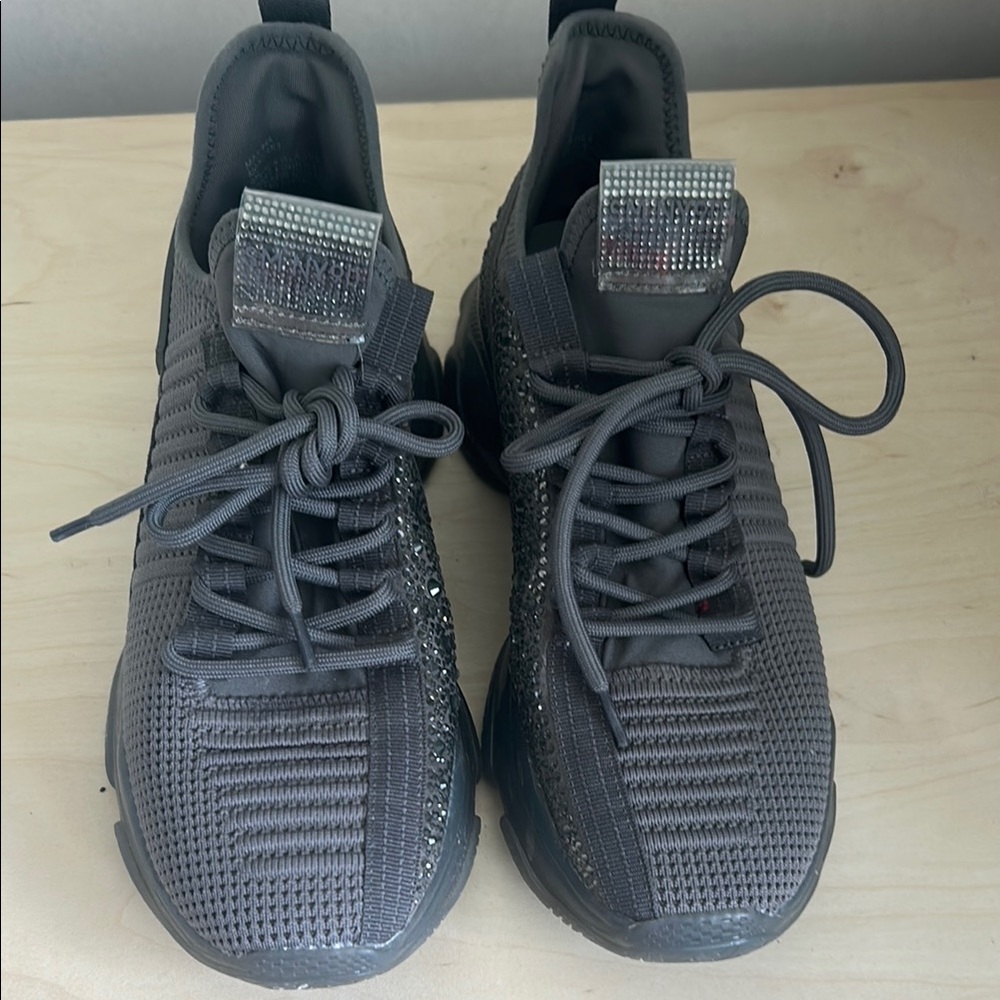 Steve Madden Gray Athletic Shoes with Knit Upper